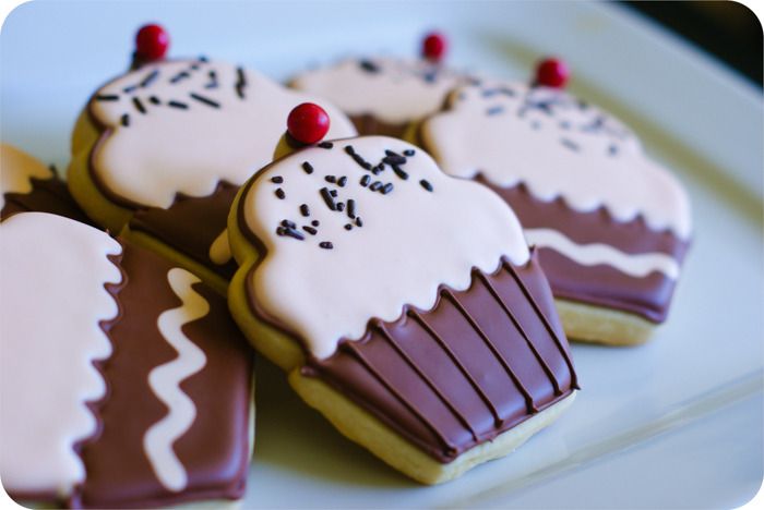 how to decorate cupcake cookies | bakeat350.blogspot.com