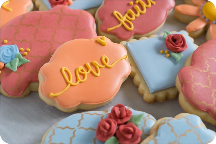 fall floral decorated cookies ... how to mix colors to achieve this color palette