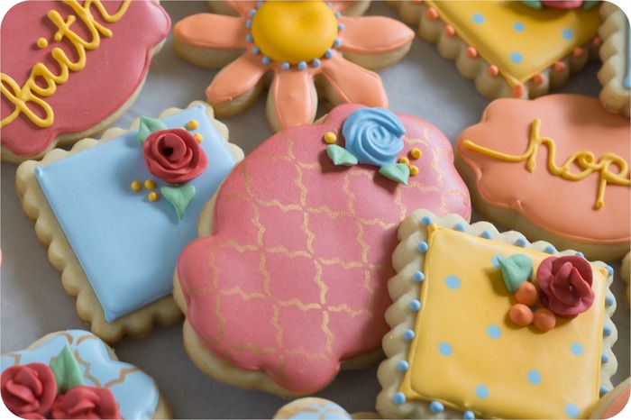 fall floral decorated cookies ... how to mix colors to achieve this color palette