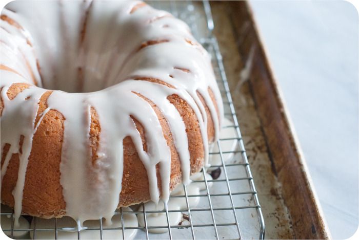 ginger ale bundt cake recipe with a vanilla-ginger ale glaze