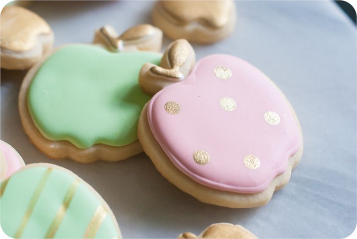 golden delicious apple cookies : tips and decorating tutorial