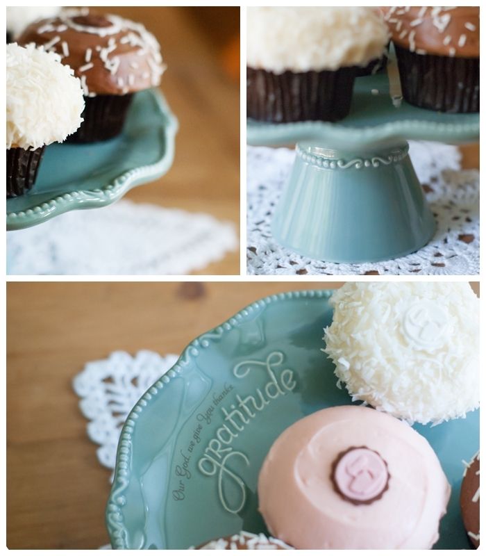 mary & martha cake pedestal ... giveaway! 