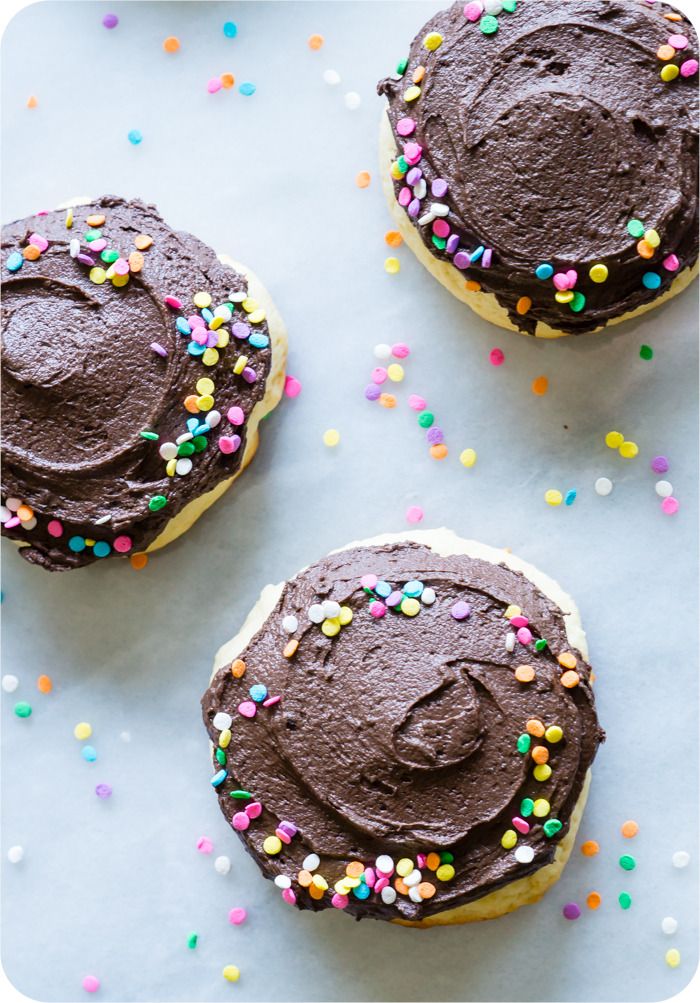 cake cookies with Nutella frosting
