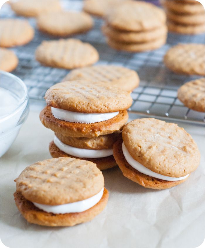 peanut butter and honey sandwich cookies, cookies are sweetened with only honey | bakeat350.blogspot.com