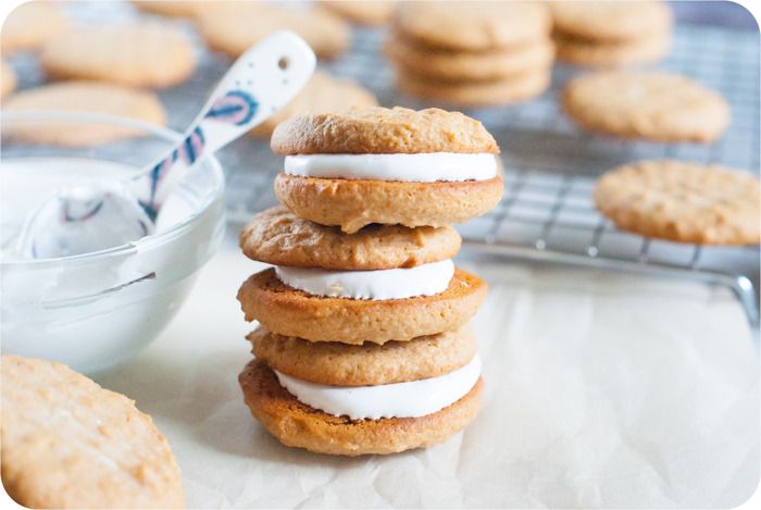 peanut butter and honey sandwich cookies, cookies are sweetened with only honey | bakeat350.blogspot.com