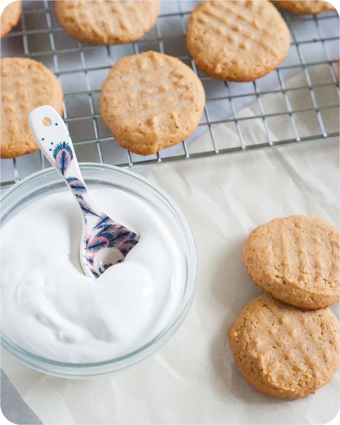 peanut butter and honey sandwich cookies, cookies are sweetened with only honey | bakeat350.blogspot.com