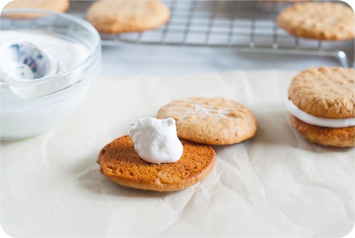 peanut butter and honey sandwich cookies, cookies are sweetened with only honey | bakeat350.blogspot.com