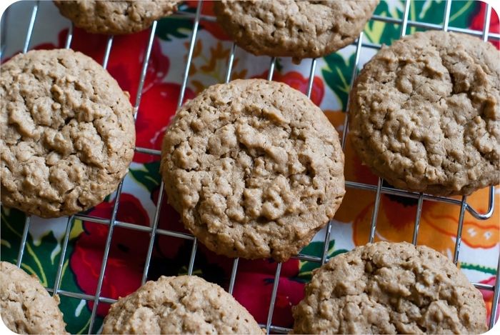 peanut butter oatmeal cookies from @bakeat350