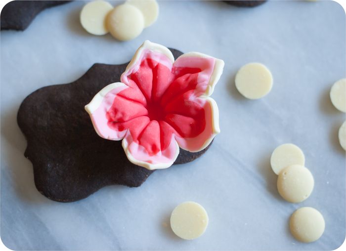 petunias made from modeling chocolate for decorating cakes and cookies