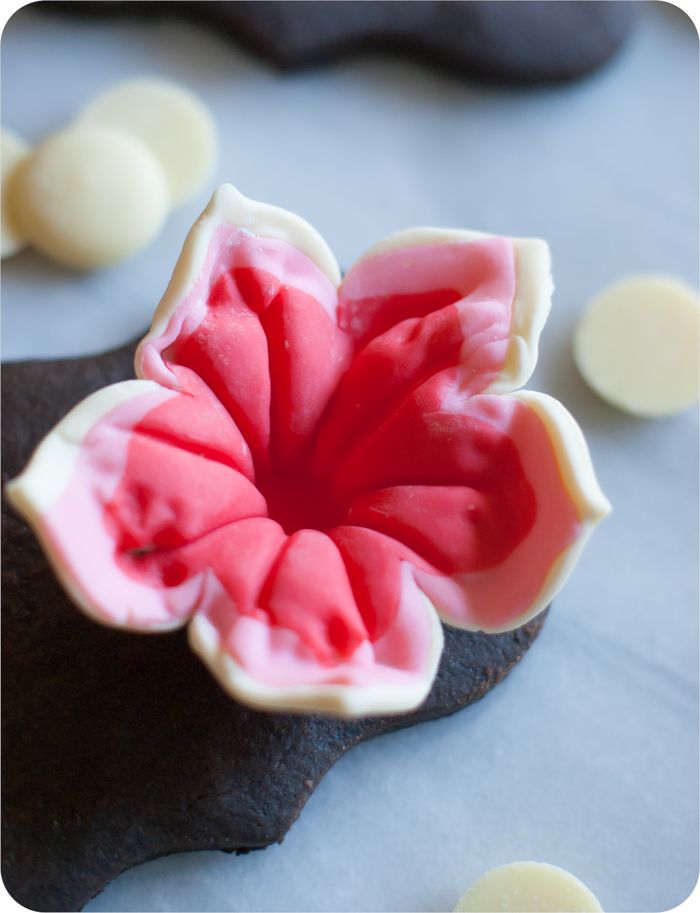 petunias made from modeling chocolate for decorating cakes and cookies