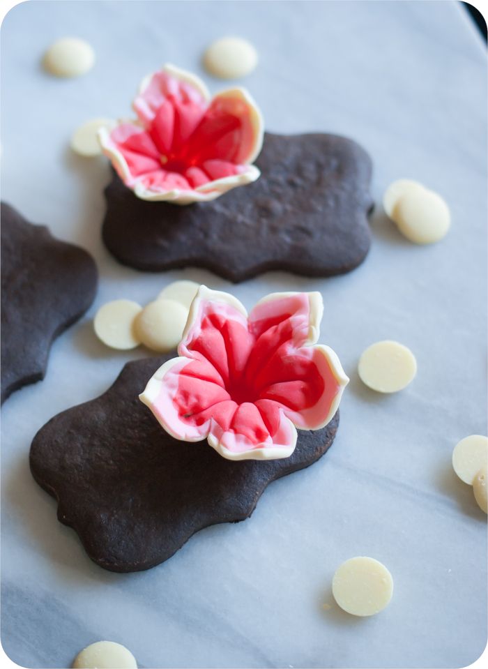 petunias made from modeling chocolate for decorating cakes and cookies