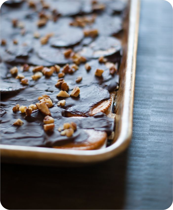 ritz cracker toffee | bakeat350.blogspot.com
