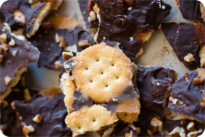 ritz cracker toffee | bakeat350.blogspot.com