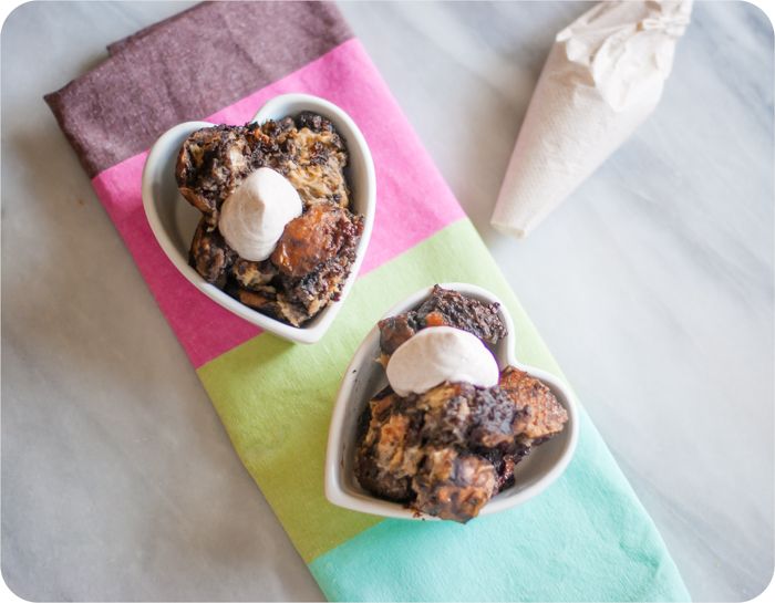 lightened-up, slow-cooker CHOCOLATE bread pudding ... light on sugar and fat, but bursting with bittersweet chocolate and cinnamon! so warm and comforting!