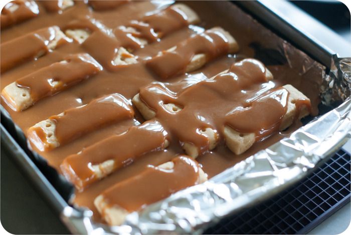 twix brownies ... brownies, shortbread cookies, gooey caramel, rich ganache | bakeat350.blogspot.com