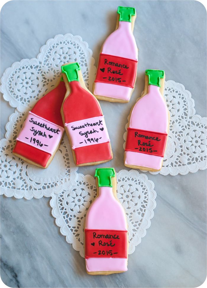 valentine wine bottle cookies ♥ 