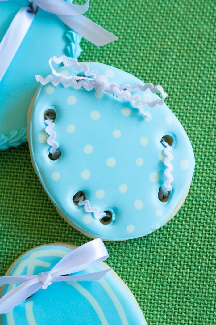 how to make beribboned easter egg decorated cookies