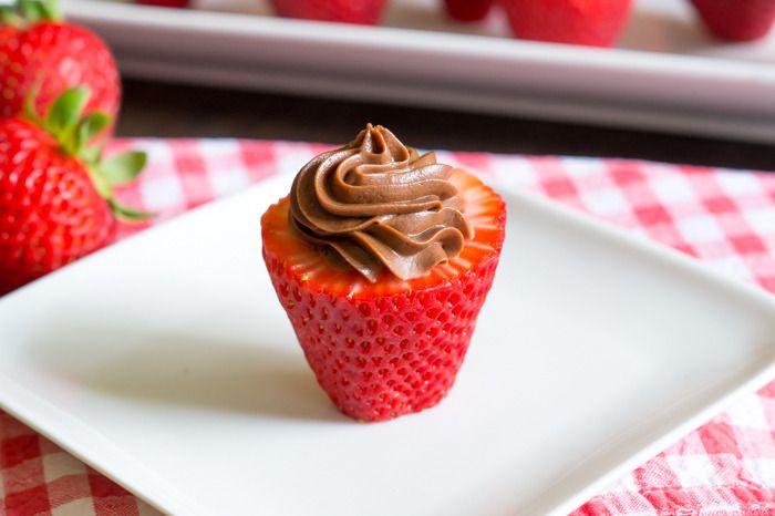 Chocolate Cheesecake-Filled Strawberries | from bakeat350.blogspot.com