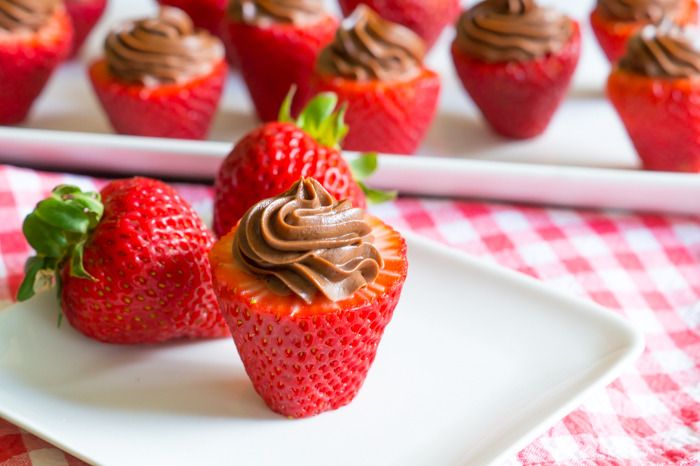 Chocolate Cheesecake-Filled Strawberries | from bakeat350.blogspot.com