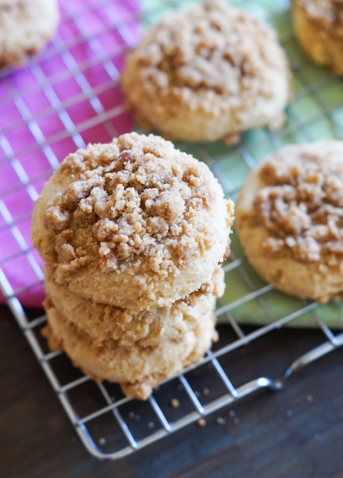 Cream Cheese Coffeecake Cookies ... soft, pillowy, cream cheese cookies with a generous streusel topping