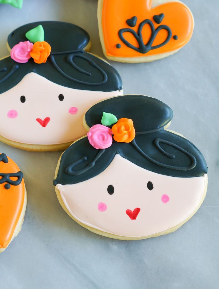 Dia de los Muertos (parade girl) Decorated Cookies, tutorial