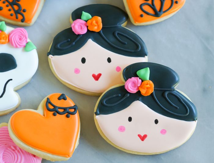 Dia de los Muertos Decorated Cookies > decorating tutorial
