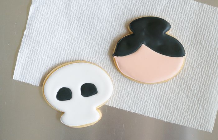 Dia de los Muertos Decorated Cookies > girl and skeleton face made with same Sweet Sugarbelle cutters