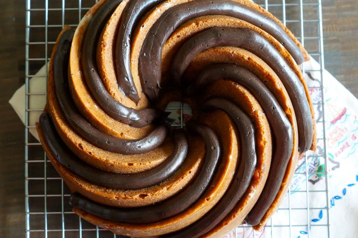 peanut butter bundt cake with peanut butter fudge frosting | bakeat350.blogspot.com