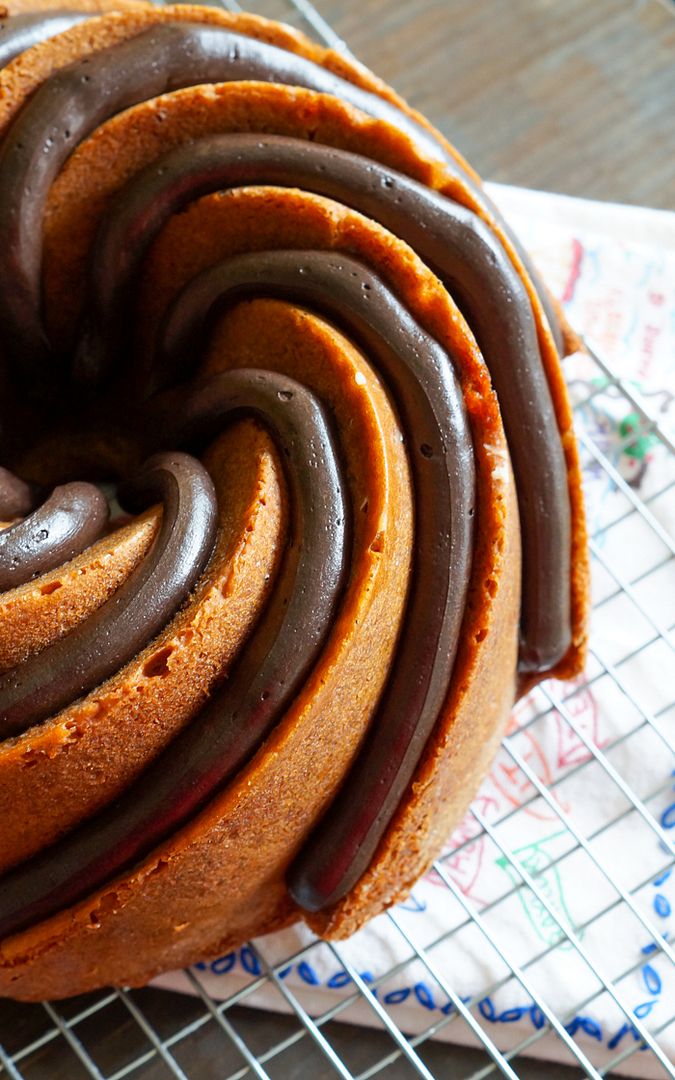 oh baby! > peanut butter bundt cake with peanut butter fudge frosting