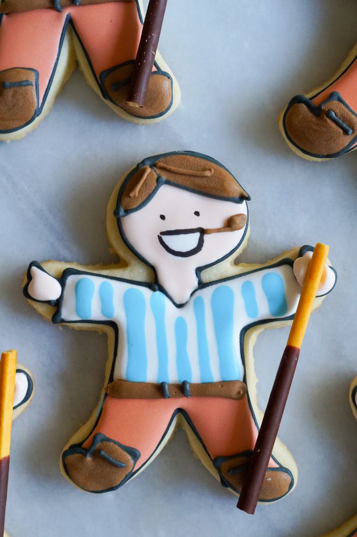 how to make Pier Giorgio Frassati decorated cookies
