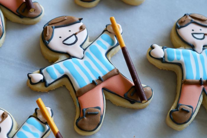 how to make Pier Giorgio Frassati decorated cookies