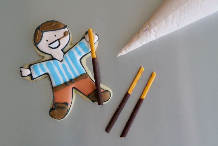 how to make Pier Giorgio Frassati decorated cookies
