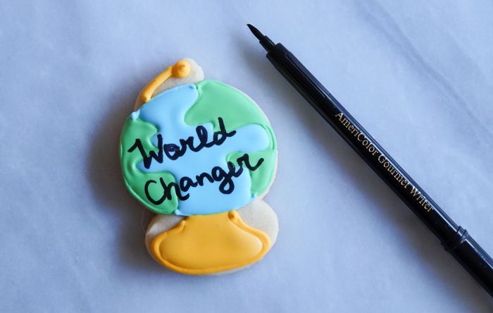 how to make floral-embellished globe cookies