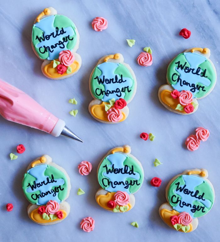 how to make floral-embellished globe cookies
