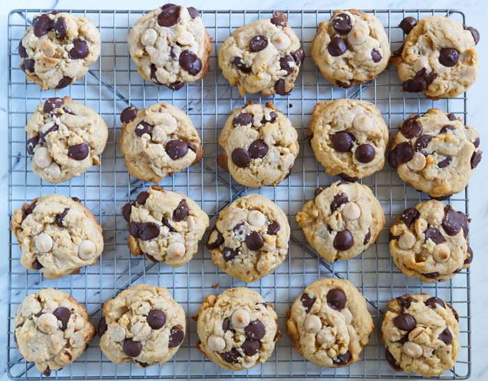 Brown Butter Caramel and Chocolate Chip Cookies | bakeat350.net