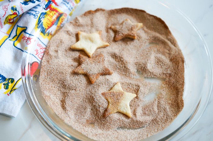 Cinnamon Sugar Chips : 4 Uses for Pie Dough other than pie! | bakeat350.blogspot.com