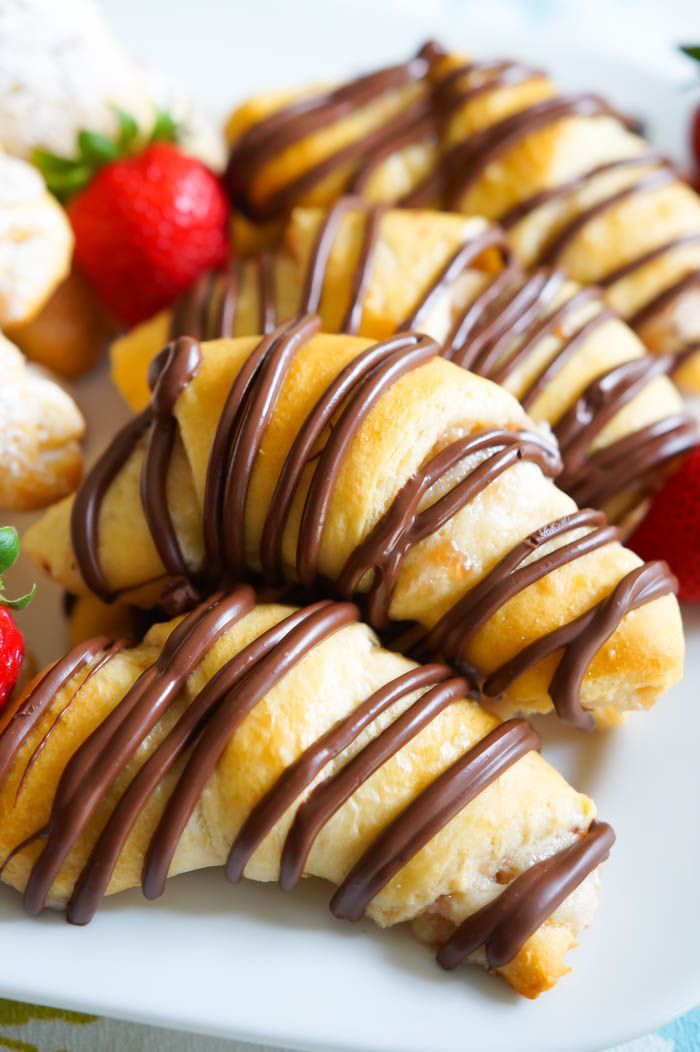 Chocolate-Covered Strawberry Filled Crescents | bakeat350.net