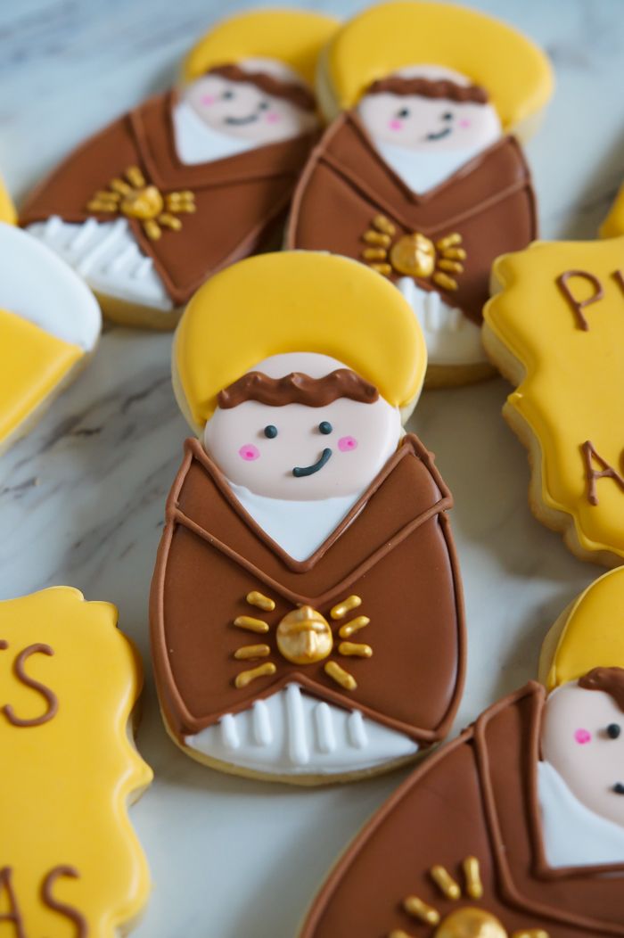 how to make Saint Thomas Aquinas cookies