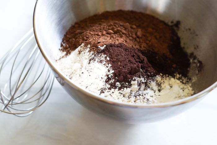 black cocoa cookies