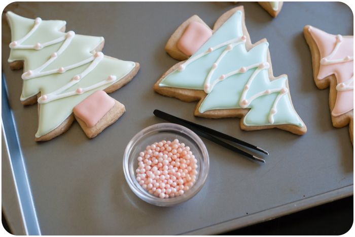 cinnamon-sugar cut-out cookie recipe + pastel christmas tree cookies tutorial