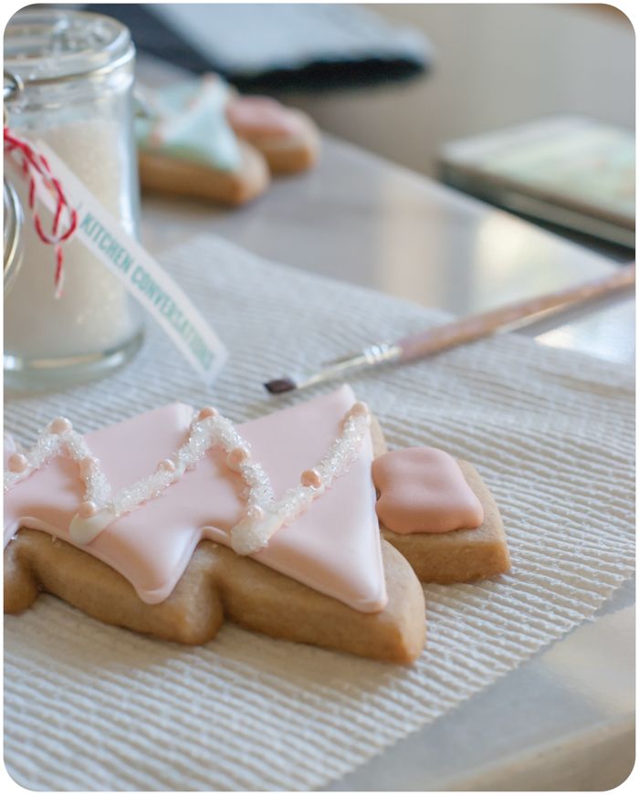 cinnamon-sugar cut-out cookie recipe + pastel christmas tree cookies tutorial