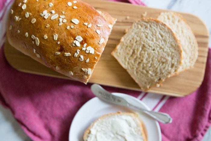 oats 101 + oatmeal sandwich bread | baket350.net for The Pioneer Woman Food & Friends