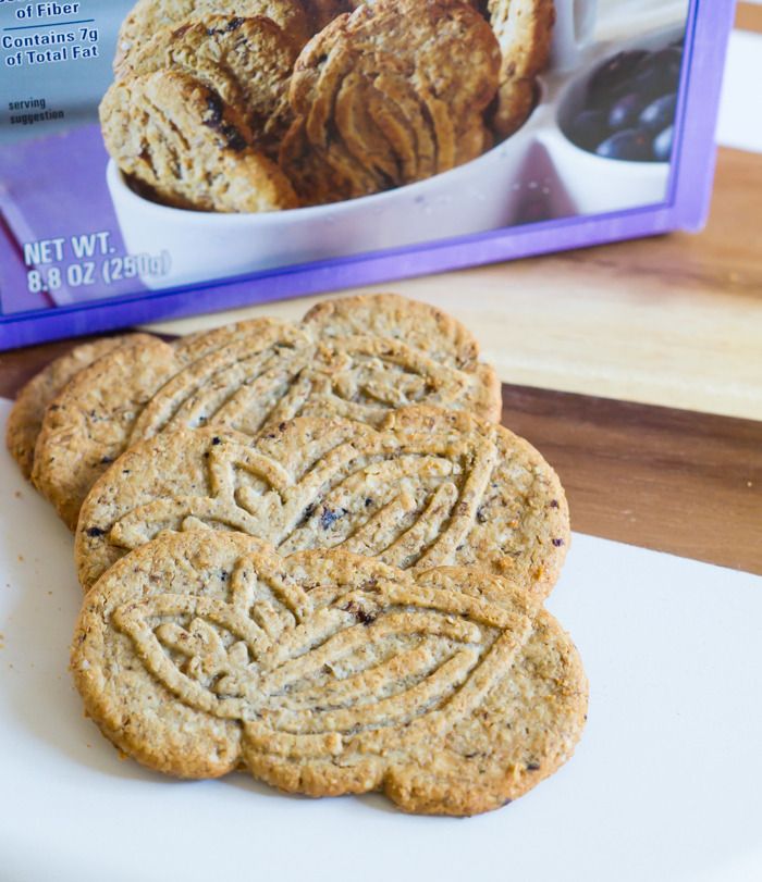 trader joe's blueberry breakfast biscuits review : part of a weekly review series of tj's desserts and treats