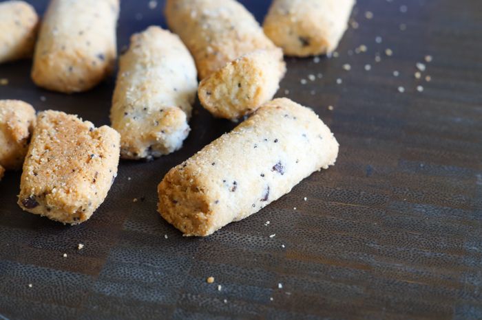 Trader Joe's blueberry poppy seed cookies review