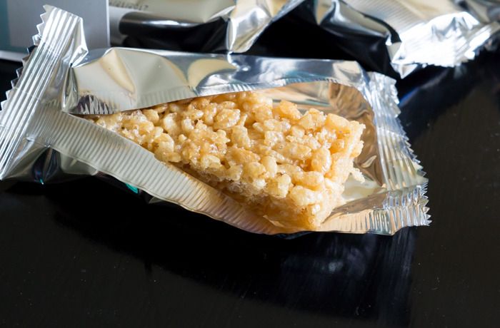 trader joe's brown rice marshmallow treats review : part of a weekly review series of tj's desserts and treats