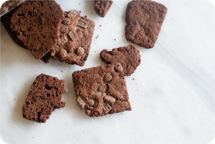 trader joe's brownie crisp review : part of a weekly review series of tj's desserts and treats