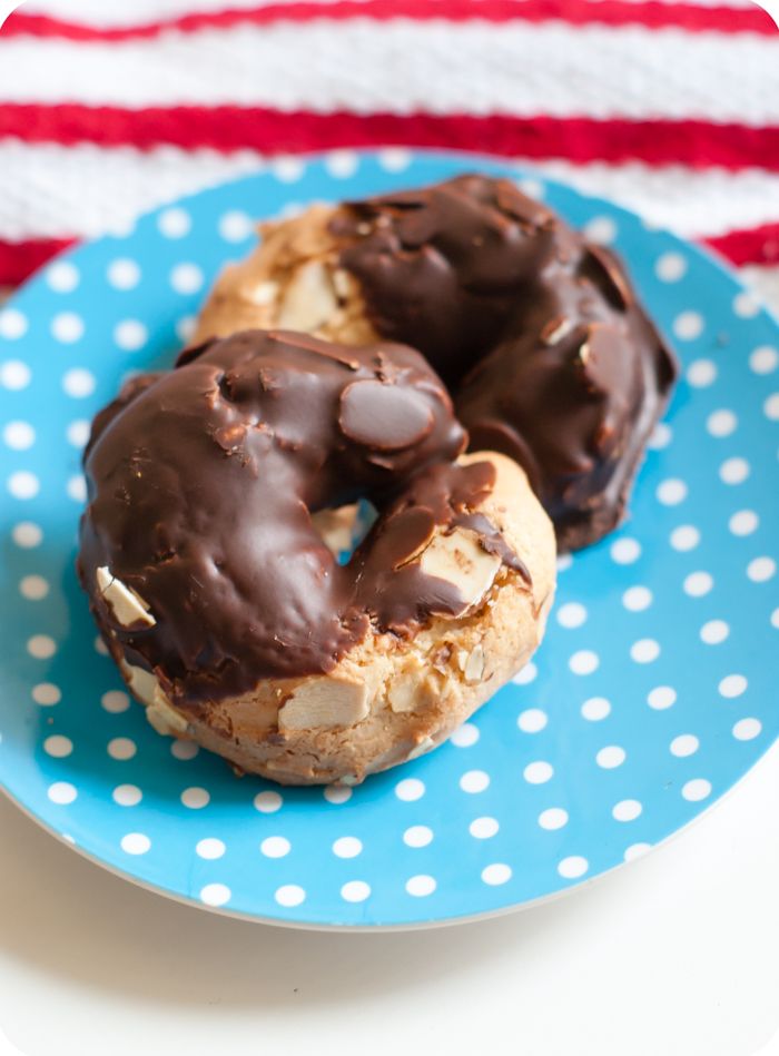 trader joe's chocolate almond horns review