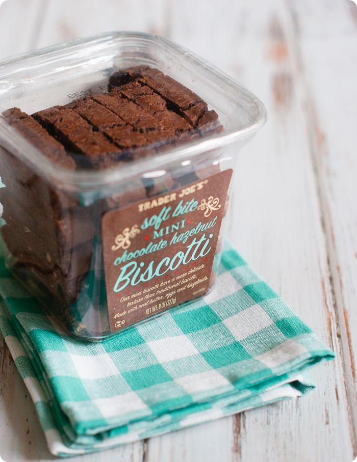 trader joe's mini chocolate hazelnut biscotti review #traderjoes 