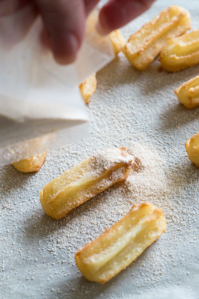 trader joe's mini cinnamon sugar churros review : part of a weekly review series of tj's desserts and treats