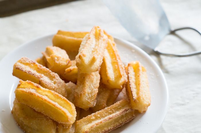 trader joe's mini cinnamon sugar churros review : part of a weekly review series of tj's desserts and treats